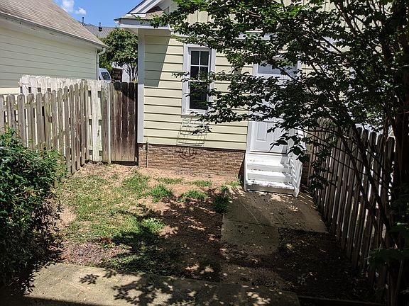 Private backyard & garage