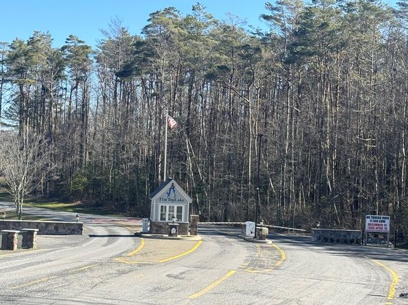 170 Flat Top Lake Rd, Ghent, WV 25843