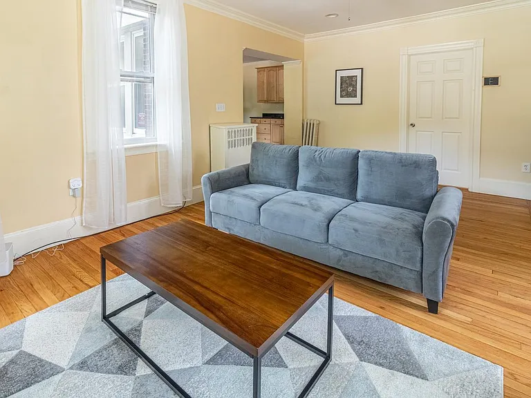 129 Chiswick Rd #6A — Photo 4