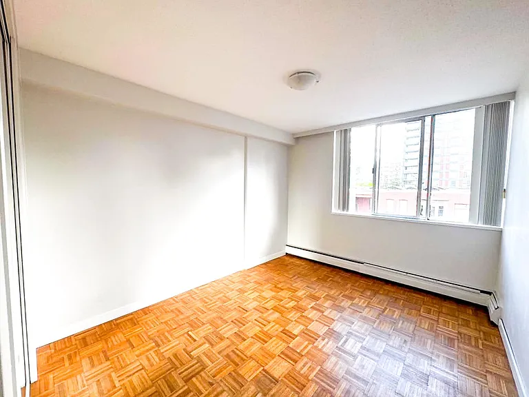 1251 Jervis St — Photo 20