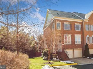 5442 Edsall Ridge Pl, Alexandria, VA 22312