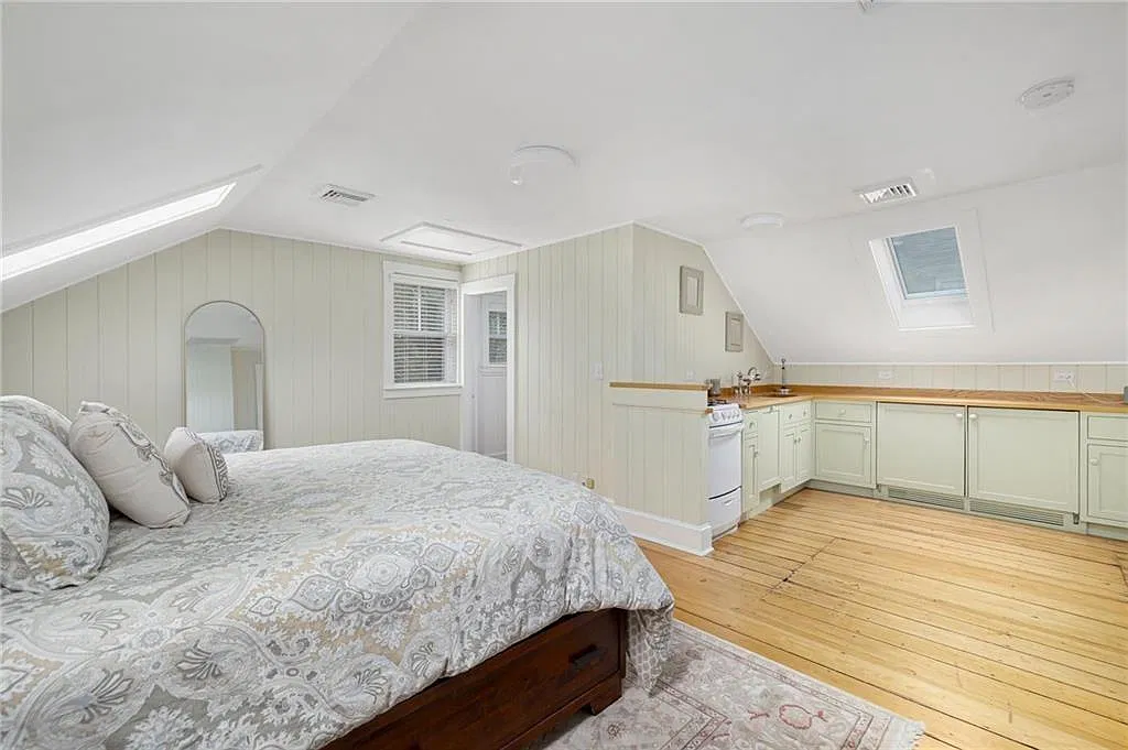 13 King St - Second Floor — Photo 4
