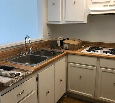 4th image of 3704 Broadway APT 200