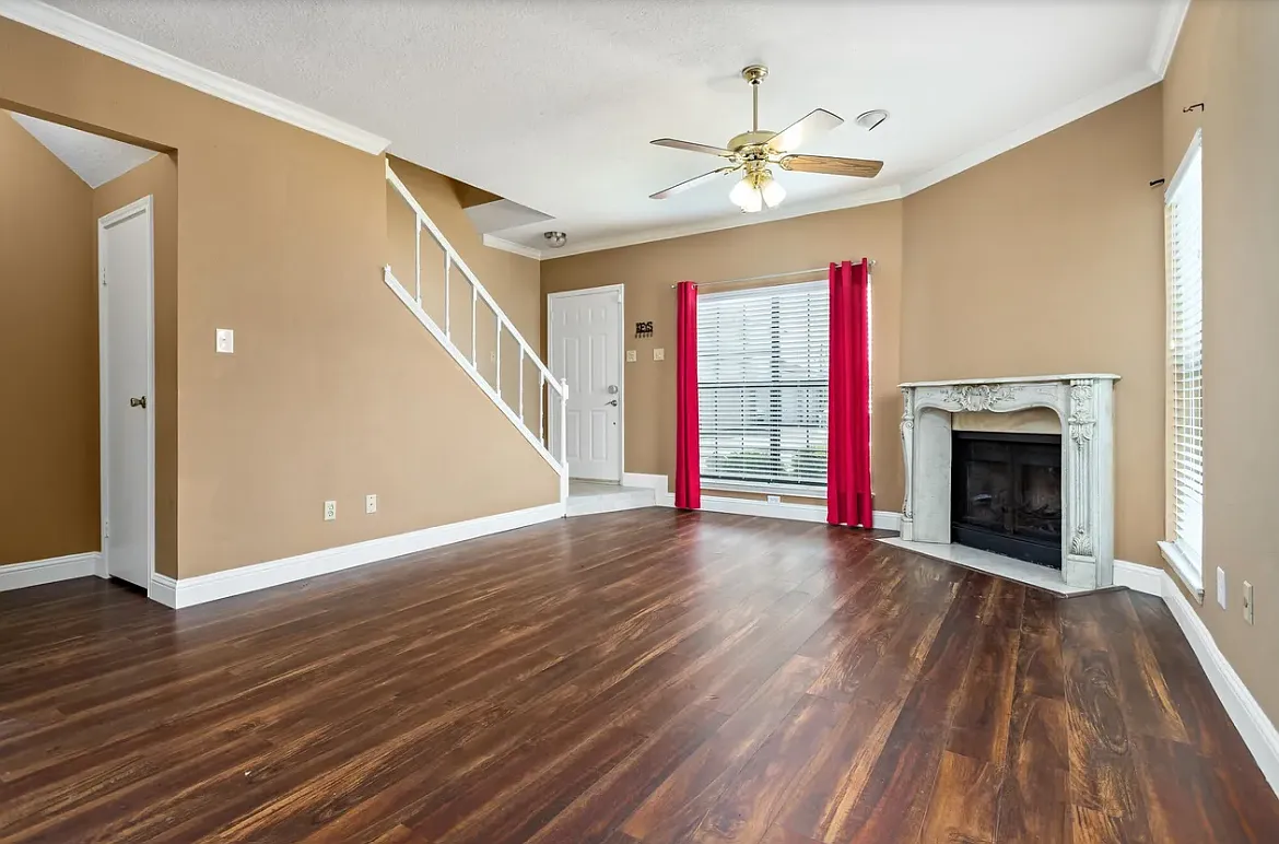 1620 Wellington Pl — Photo 4