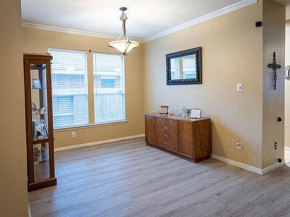 5th image of 16106 Barngate Ct