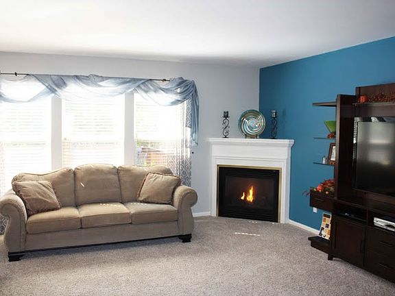 2nd image of 688 Canterbury Ln