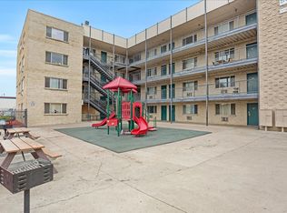 1571 Beeler St APT 305, Aurora, CO 80010