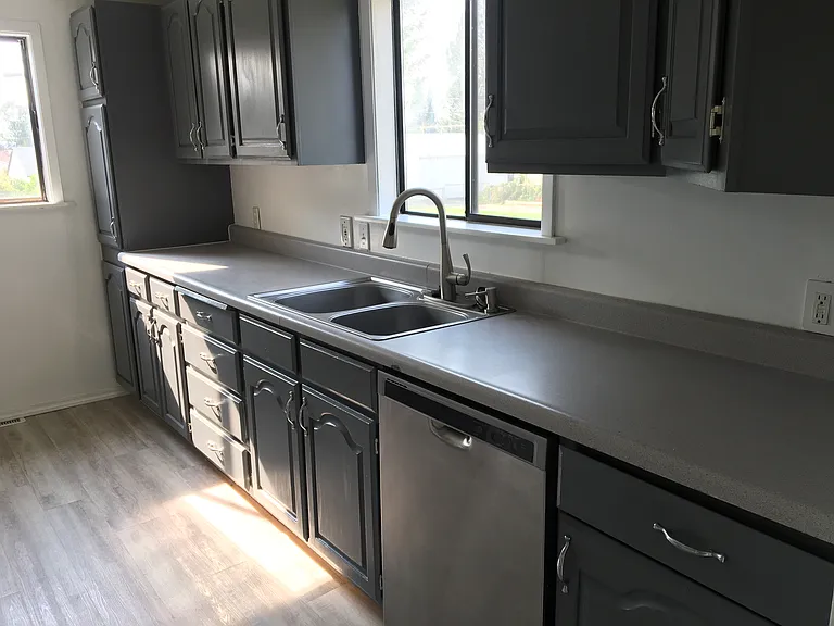 2827 W Sanson Ave — Photo 6