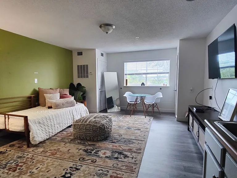 Stafford Commons — Photo 26