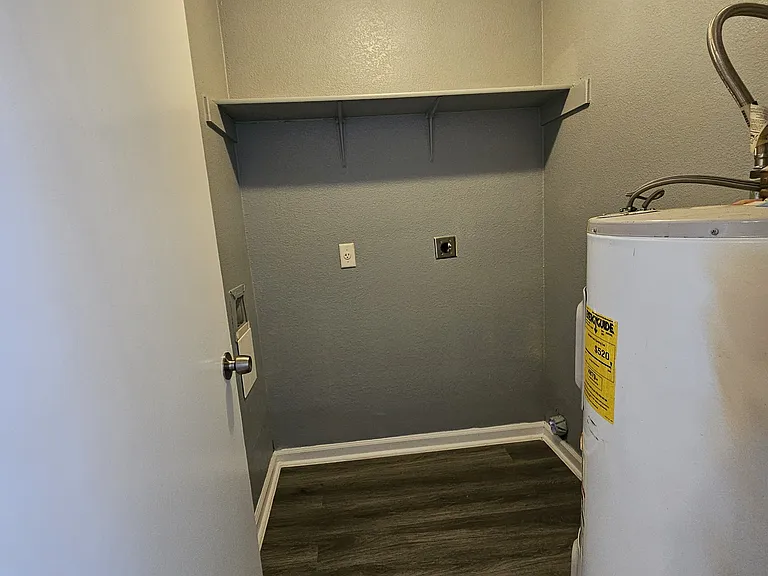 Laundry Room with Washer and Dryer Hookups