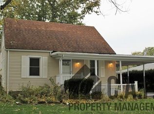 8236 Rutledge St, Merrillville, IN 46410