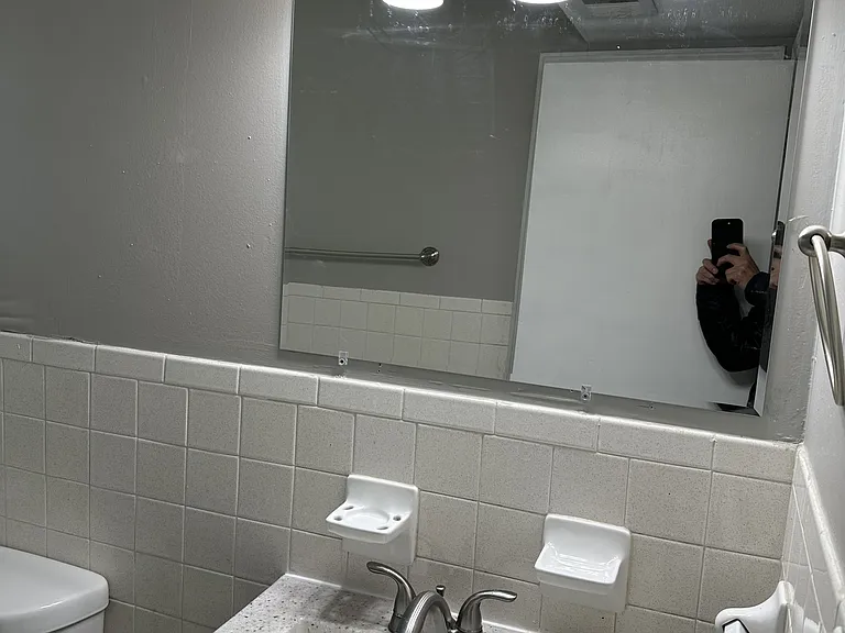 3005 Mid Dale Ln #4 — Photo 1
