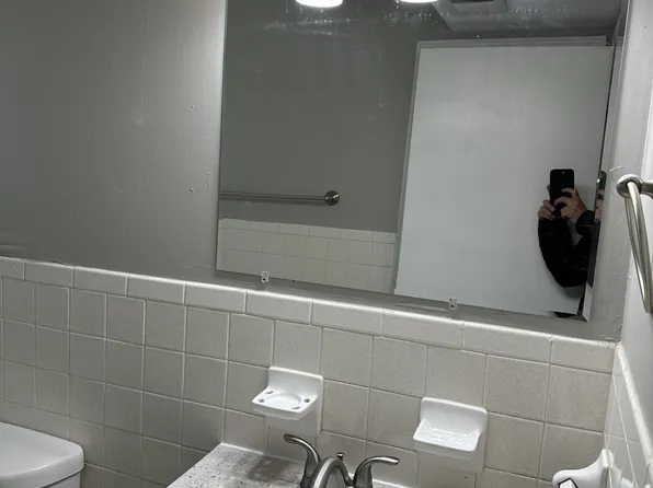 3005 Mid Dale Ln, Louisville, KY