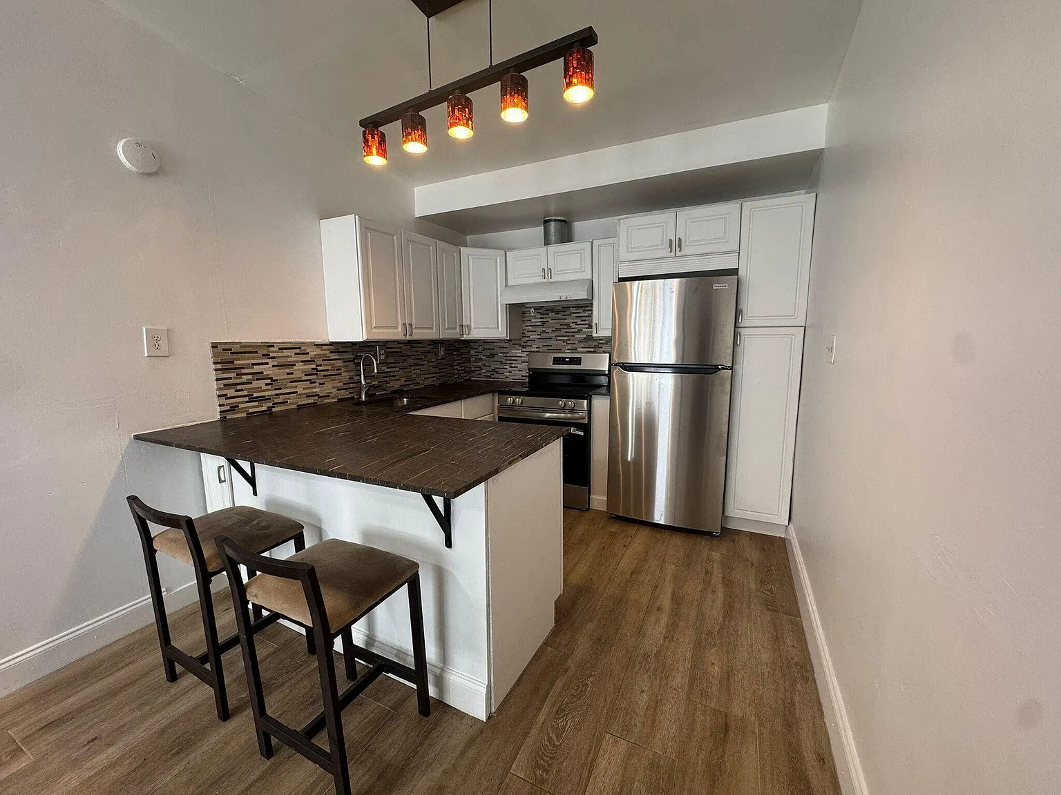 Studio, 1.0 bath, 500 sqft, $1,575 — Photo 2