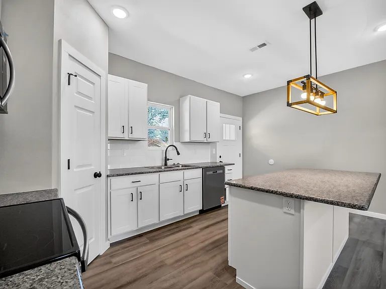 42 Whitley Ln — Photo 15