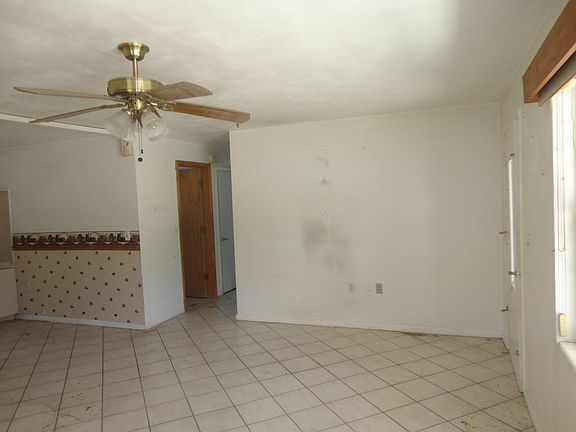 4th image of 30 N Barbour St