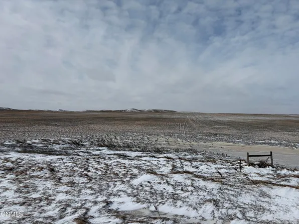 On 125th Ave SW, Fairfield, ND 58627