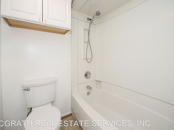 5th image of 900 N Stafford St APT 1011