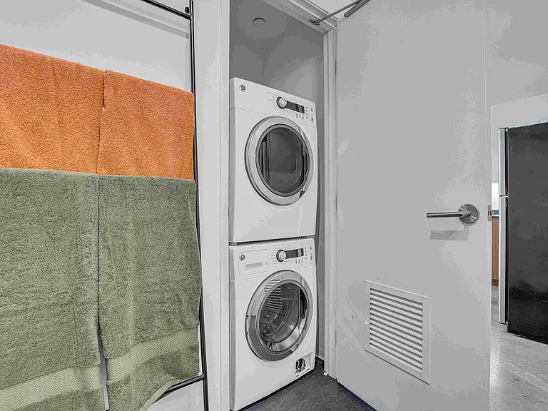The Emery Apartments — Photo 51
