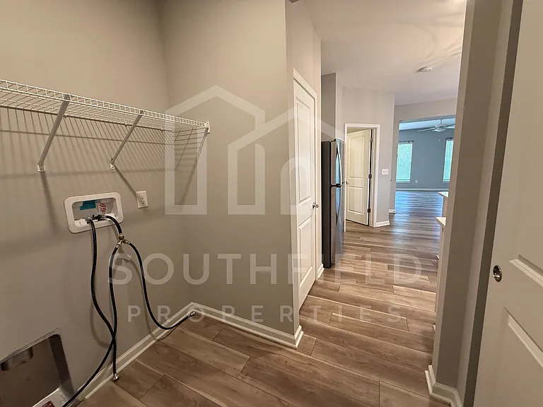 1521 Blair Ave — Photo 8