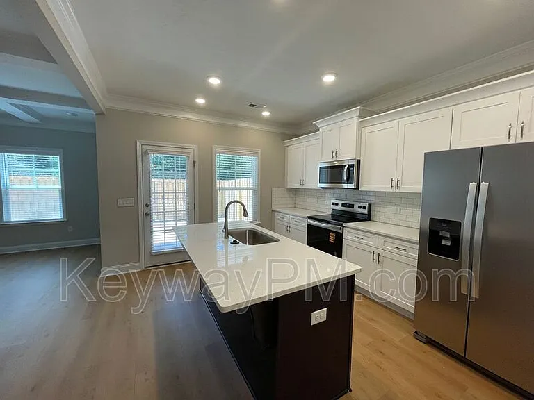3089 Venetian Dr — Photo 7
