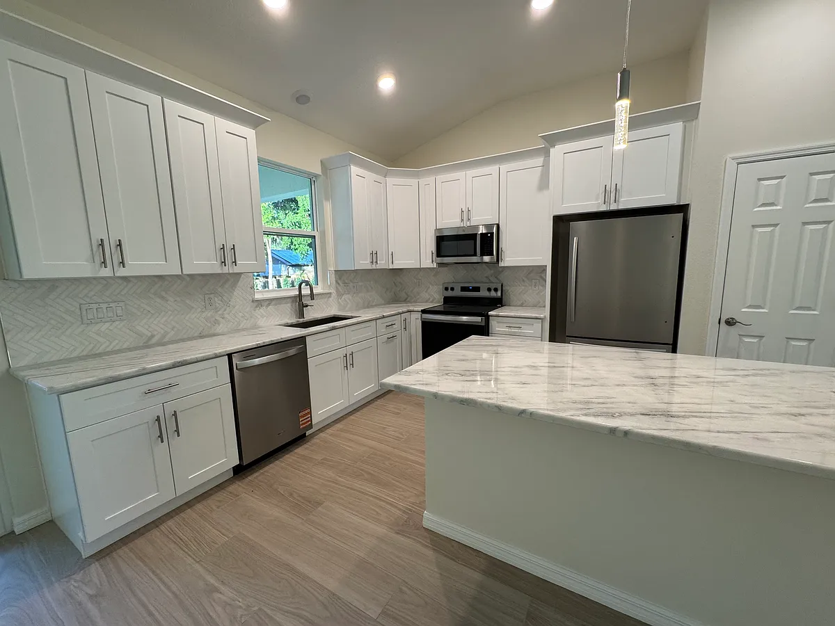Building Photo - 247 Debary Dr