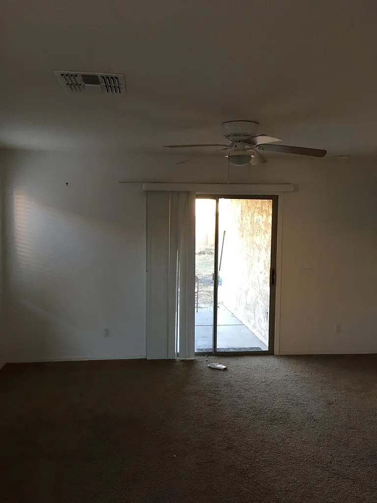 3 bed, 1277 sqft, $1,700 — Photo 2