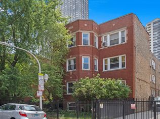 733 W Bittersweet Pl APT 1E, Chicago, IL 60613