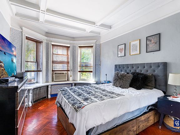 5th image of 1428 Sterling Pl