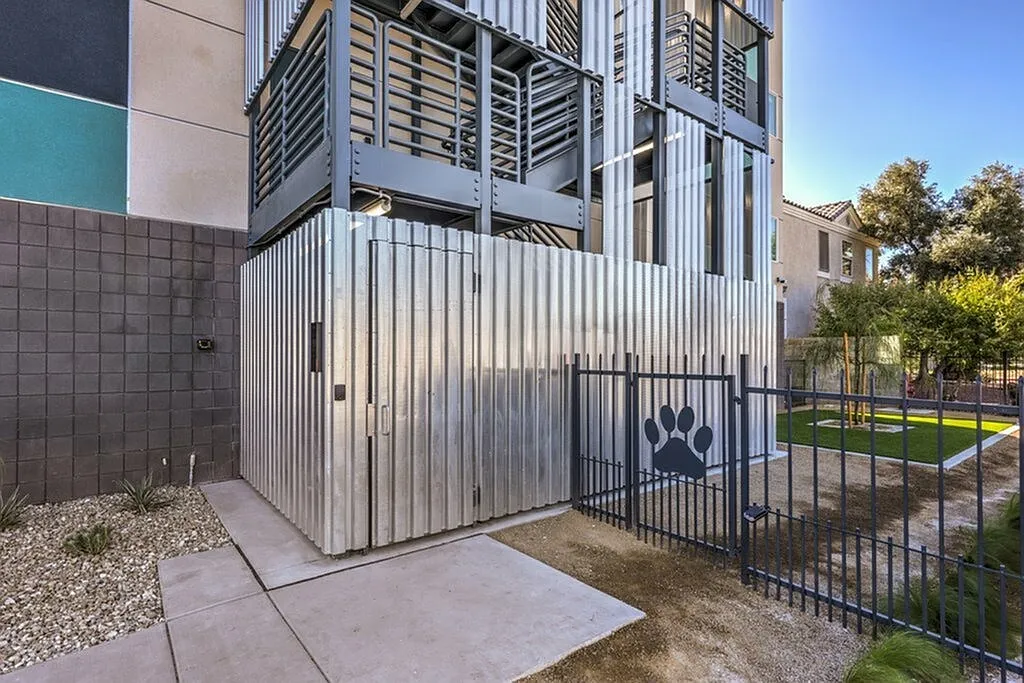 Beaumont Luxury Living — Photo 3
