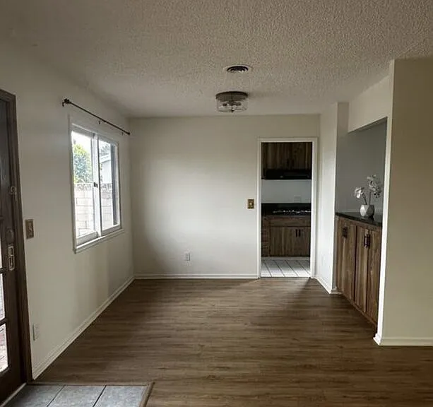 23907 Friar St — Photo 3