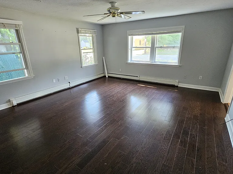 13 Otis St — Photo 14