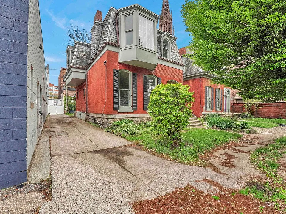 5 Saint Louis Pl