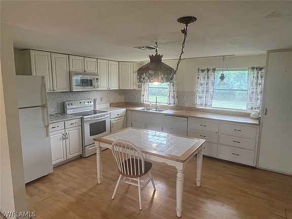 3rd image of 1325 Gramac Dr