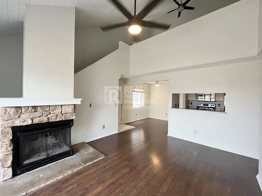 2 Bed, 2 Bath Condo with Loft, Mountain Views & Vaulted Ceilings 3600 S Pierce St #3-204, Lakewoo... — Photo 2