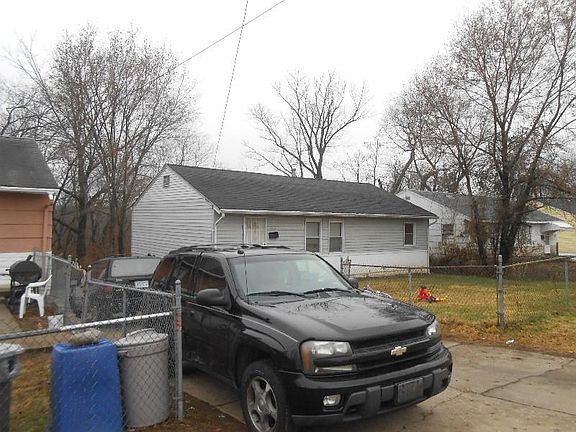 2nd image of 4213 E 56th St