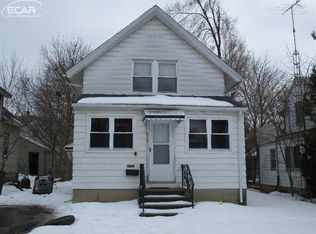 912 Perry St, Flint, MI 48504