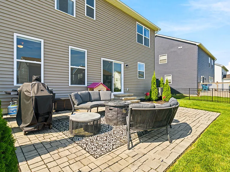 7333 Jergenson Way — Photo 42