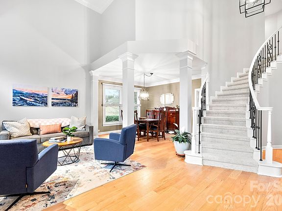 3rd image of 8639 Brentfield Rd