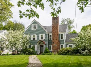 46 Arlington Rd, West Hartford, CT 06107