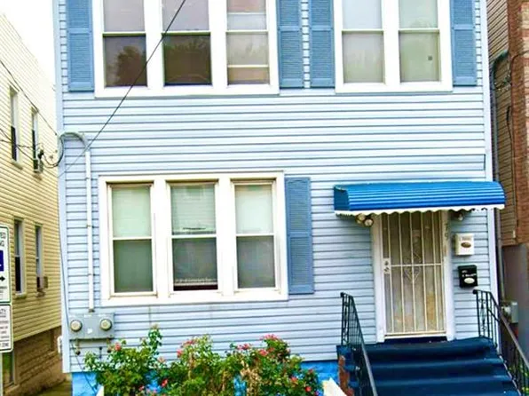 79 Pamrapo Avenue image 1 of 10