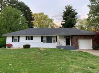 1102 Douglas St, Mount Vernon, IL 62864