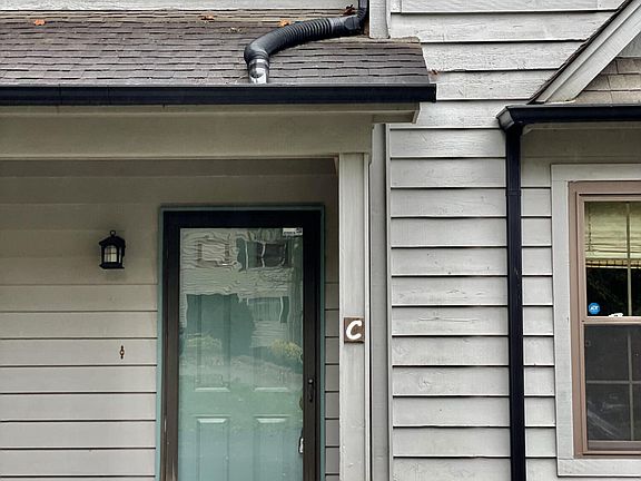 3rd image of 629 Idlewood Ln