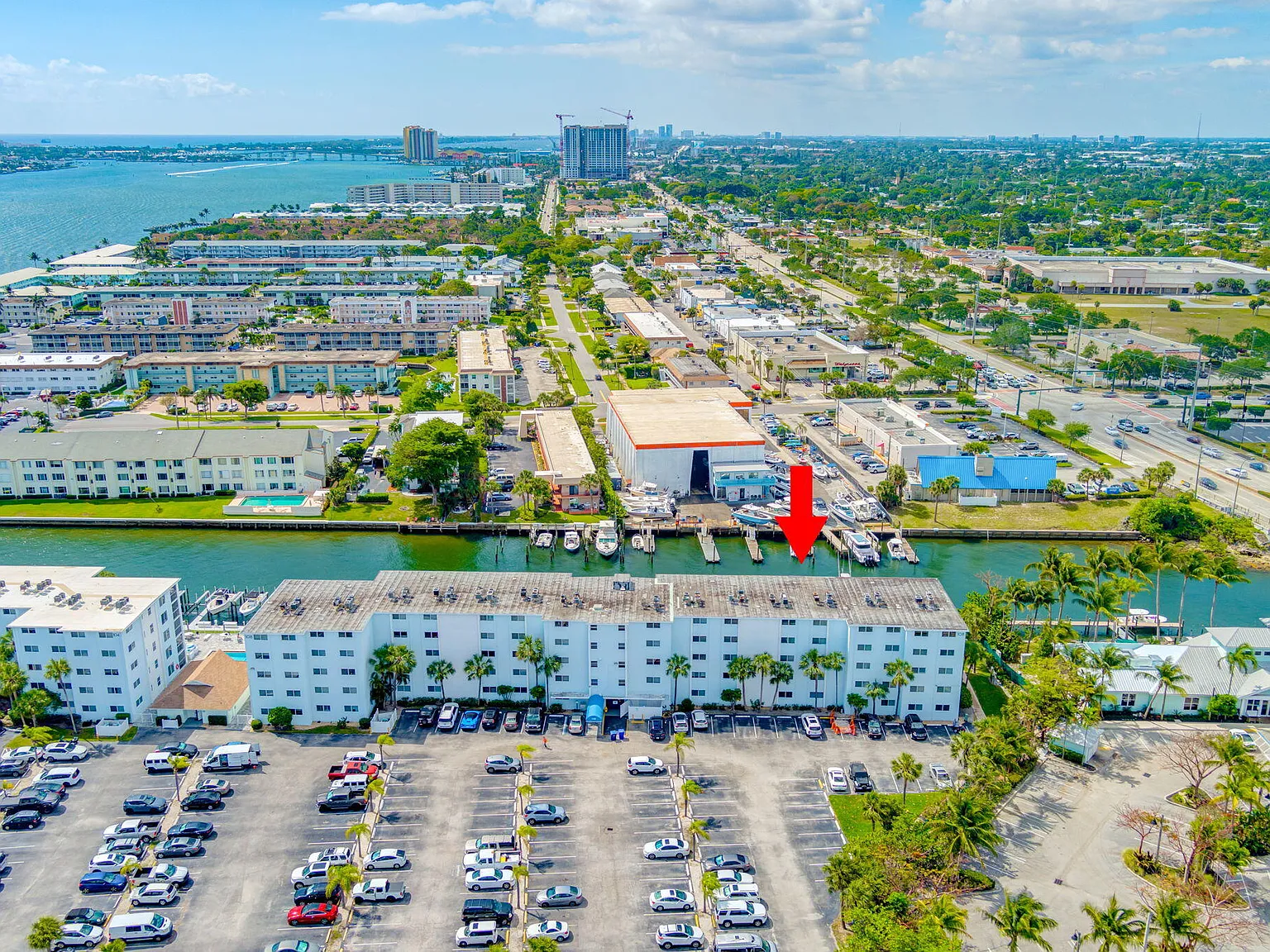 1 bed, 1.0 bath, 720 sqft, $1,850 — Photo 2