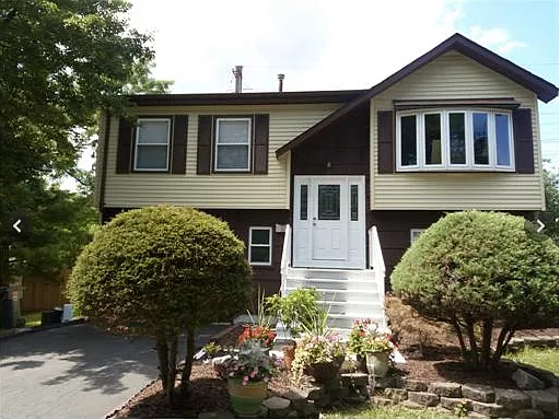 2 Woodland Ave photo 1