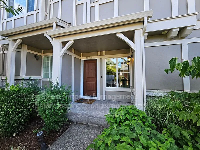 2 bed, 2.5 bath, 1358 sqft, $2,495 — Photo 2
