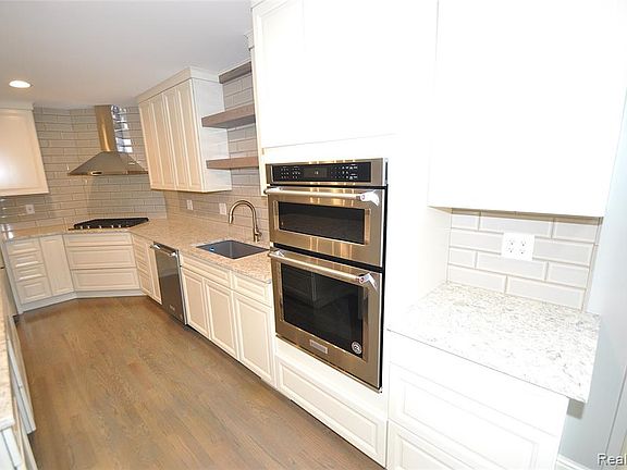 5th image of 1263 Brookwood St