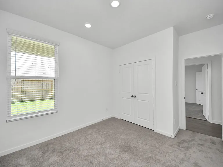 29515 Pondview Dr — Photo 28