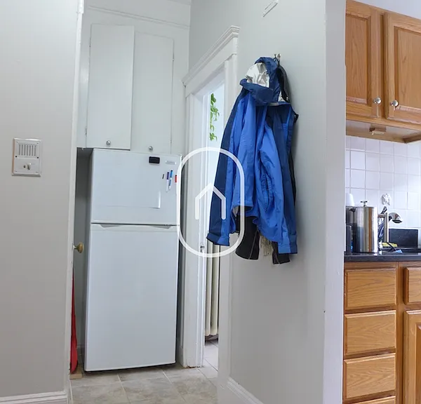 141 Sutherland Rd #1 — Photo 9