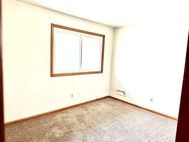 11221 McCracken Rd — Photo 10